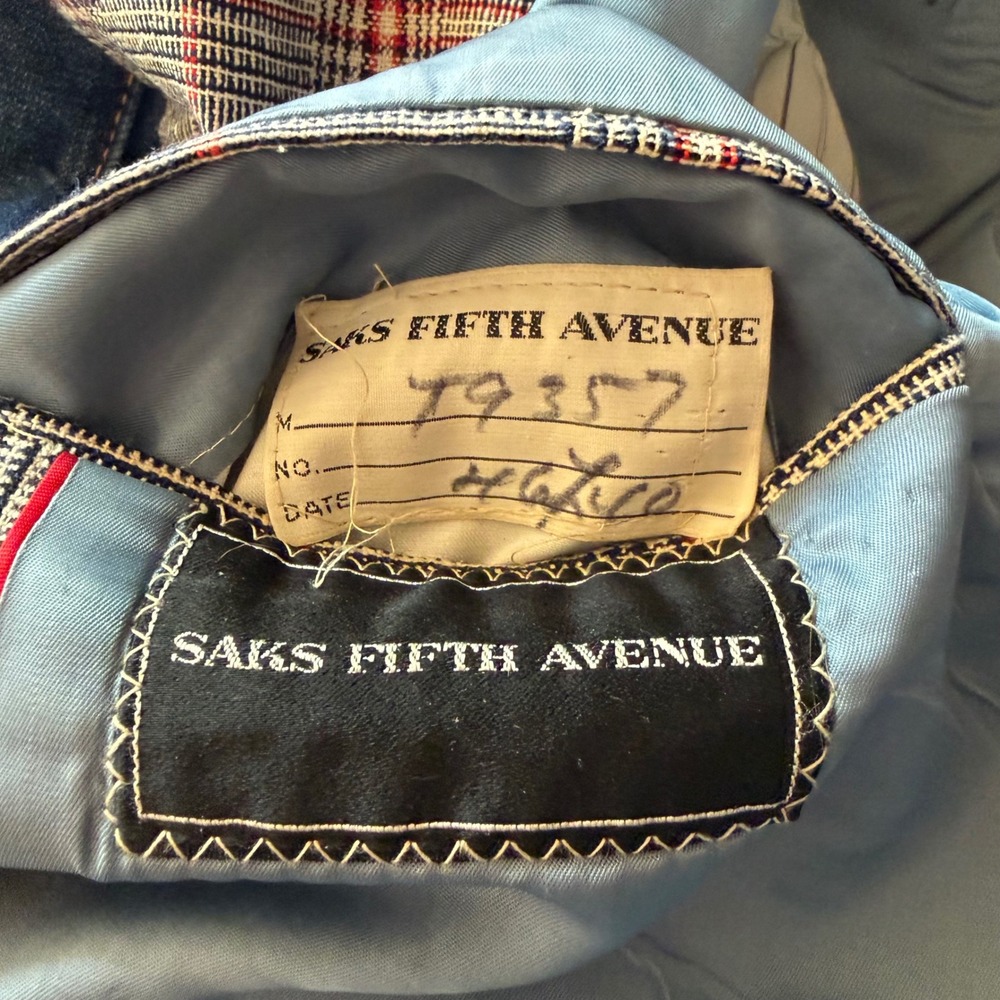 Saks Fifth Avenue Union Made Vintage Plaid Blazer Sport Coat Grey Red Glen Check - Picture 2 of 8